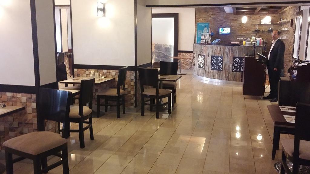 כוויית Kuwait Continental Hotel מראה חיצוני תמונה